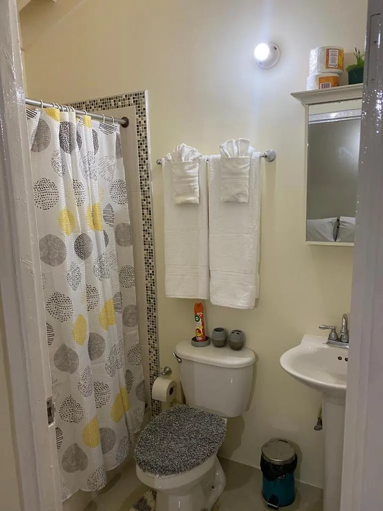 2 Bedroom House With Pool And Parking Saint Ann's Bay 0*,  Jamaica